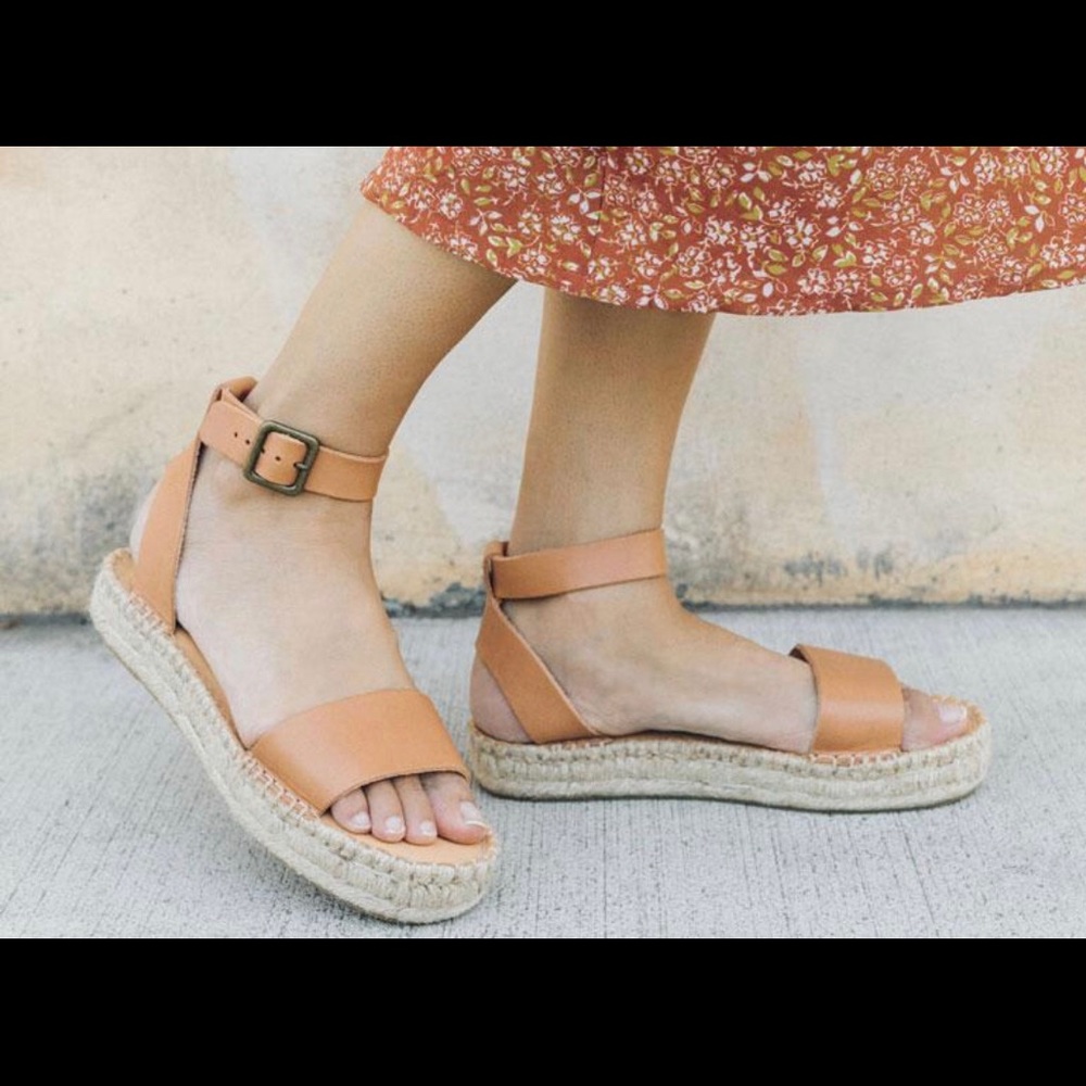 Women’s Brand new Soludos Cadiz Sandal size 6